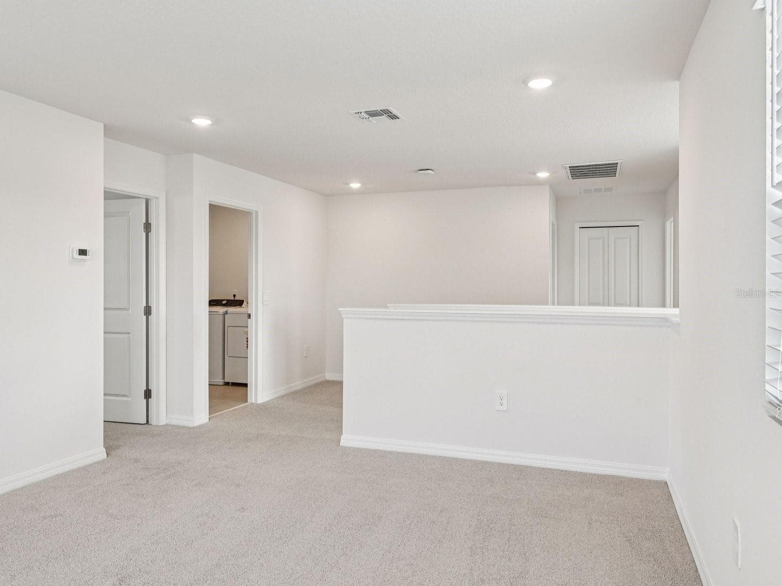 Photos are of similar model but not that of exact house. Pictures, photographs, colors, features, and sizes are for illustration purposes only and will vary from the homes as built. - 799 SUNSHOWER DR, LADY LAKE