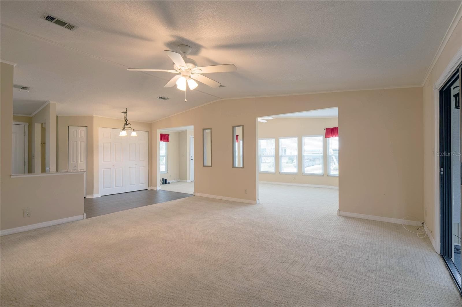 Manufactured Home at 5910 MAJESTIC WAY, PALMETTO, photo 4 of 61