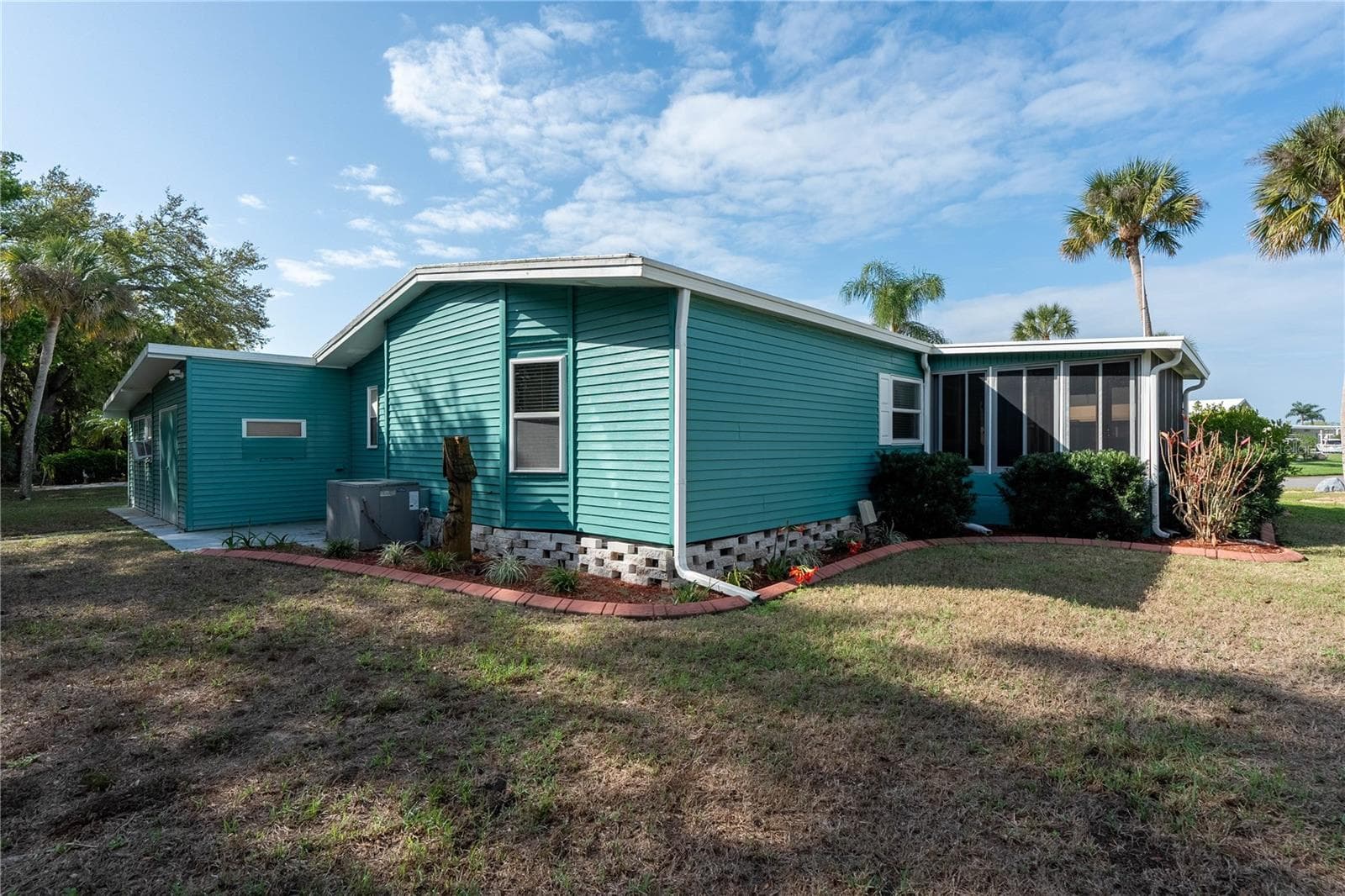 Manufactured Home at 5910 MAJESTIC WAY, PALMETTO, photo 31 of 61