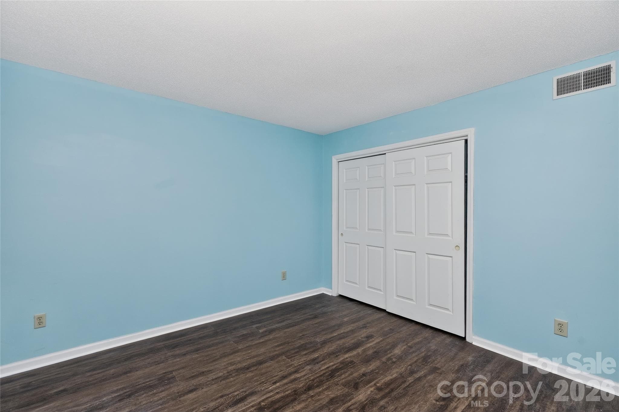 Condominium at Charlotte, photo 7 of 18