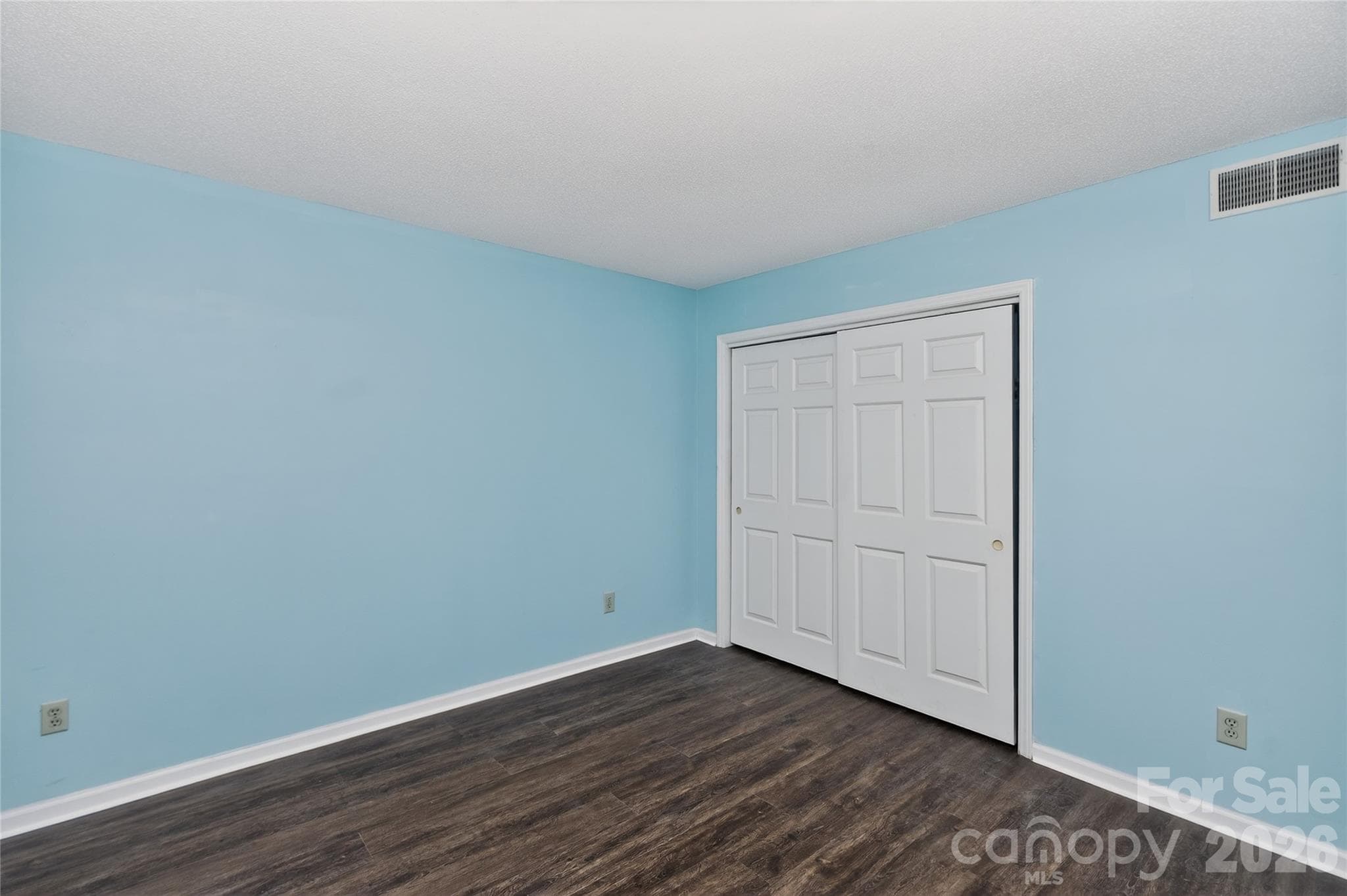 Condominium at Charlotte, photo 8 of 18