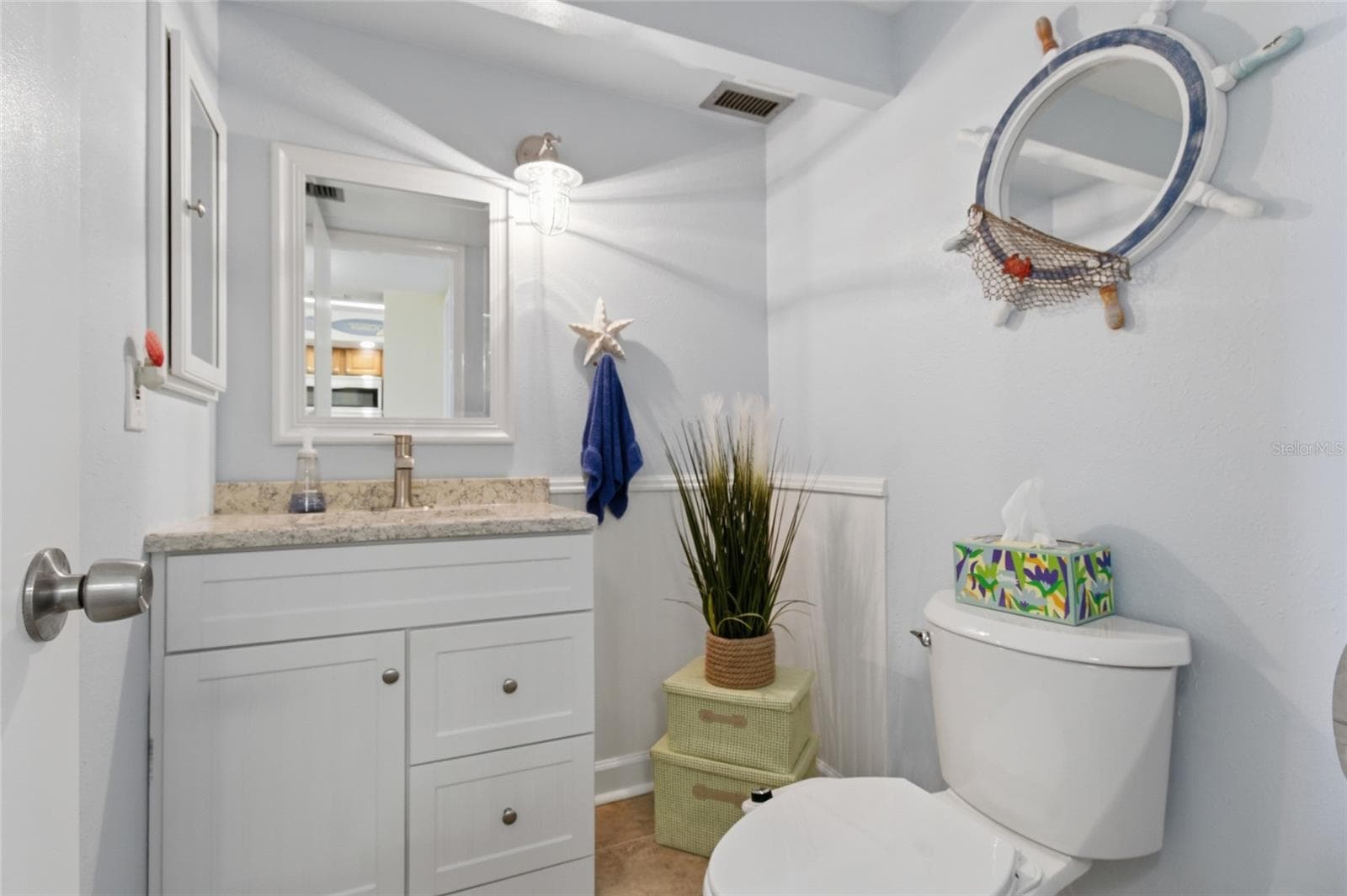 Half Bath - 2616 COVE CAY DR #502, CLEARWATER