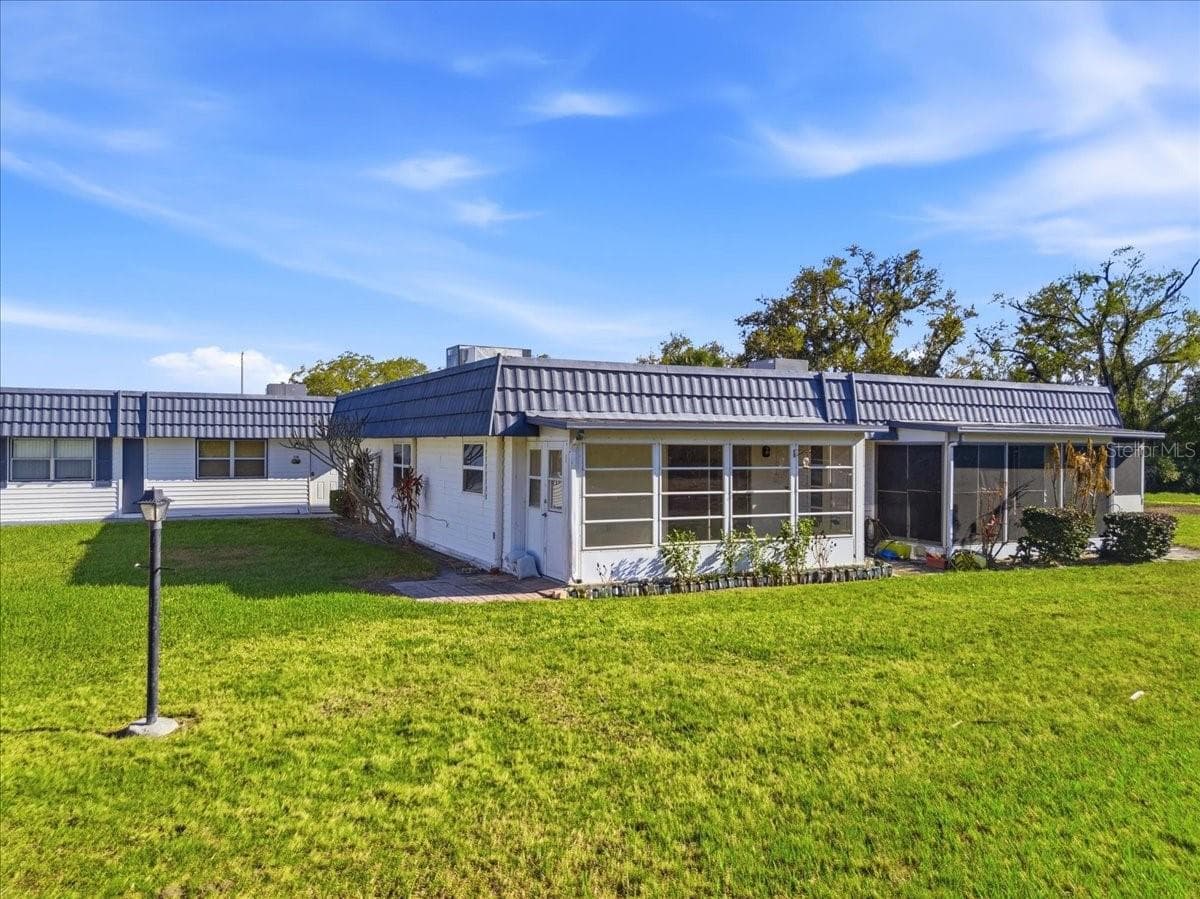 Condominium at 205 ANDOVER PL N #119, SUN CITY CENTER, photo 7 of 25