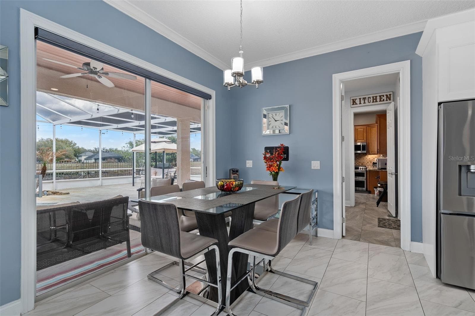 Breakfast Nook - 9057 BALMORAL MEWS SQ, WINDERMERE