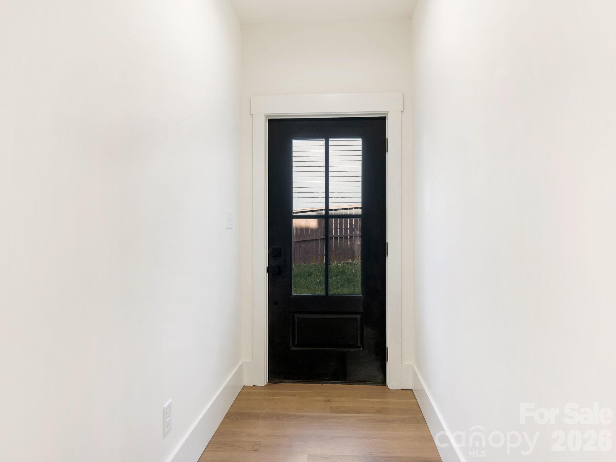 side entry - Charlotte