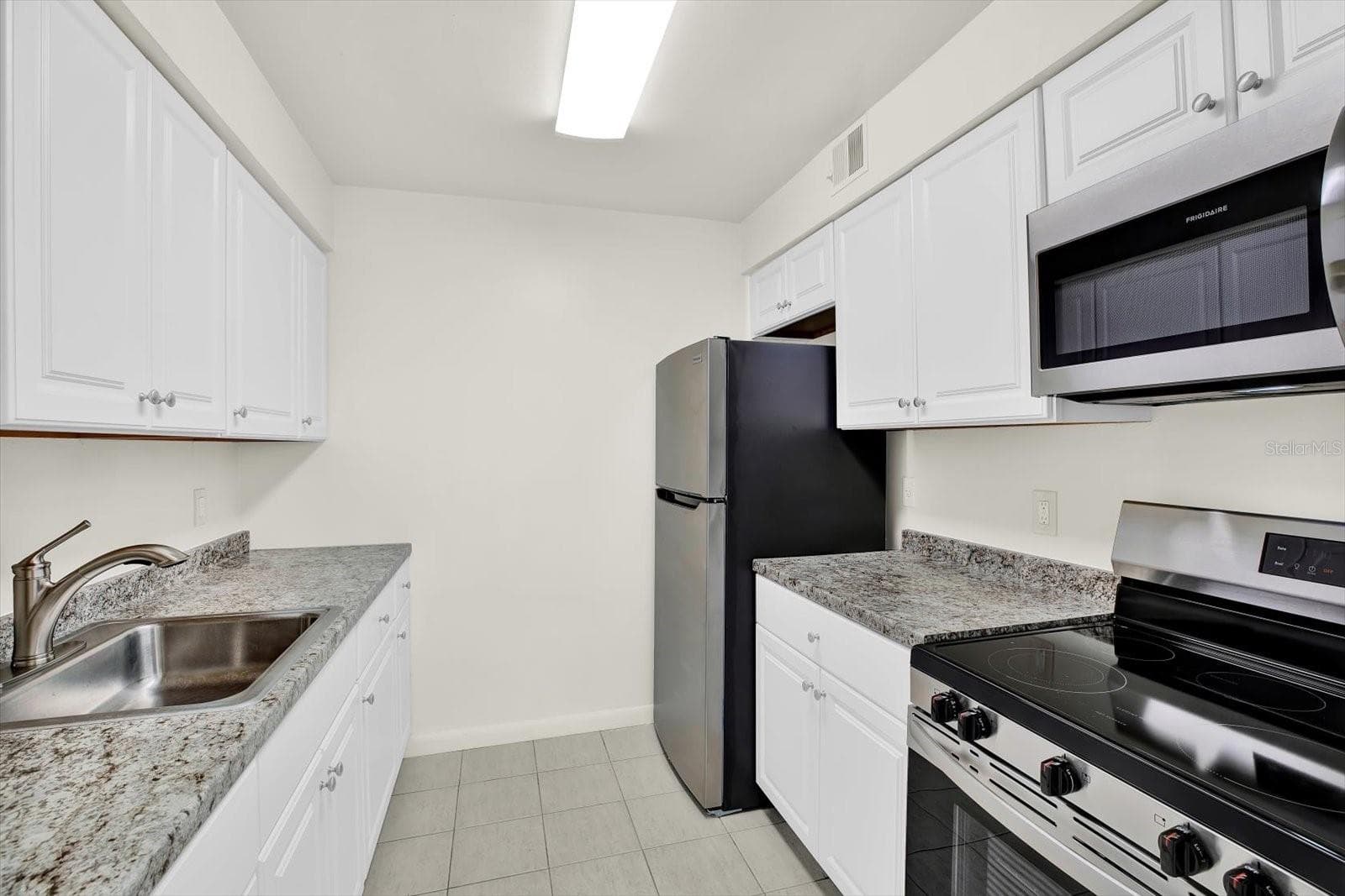 Kitchen - 9130 TUDOR DR #M105, TAMPA