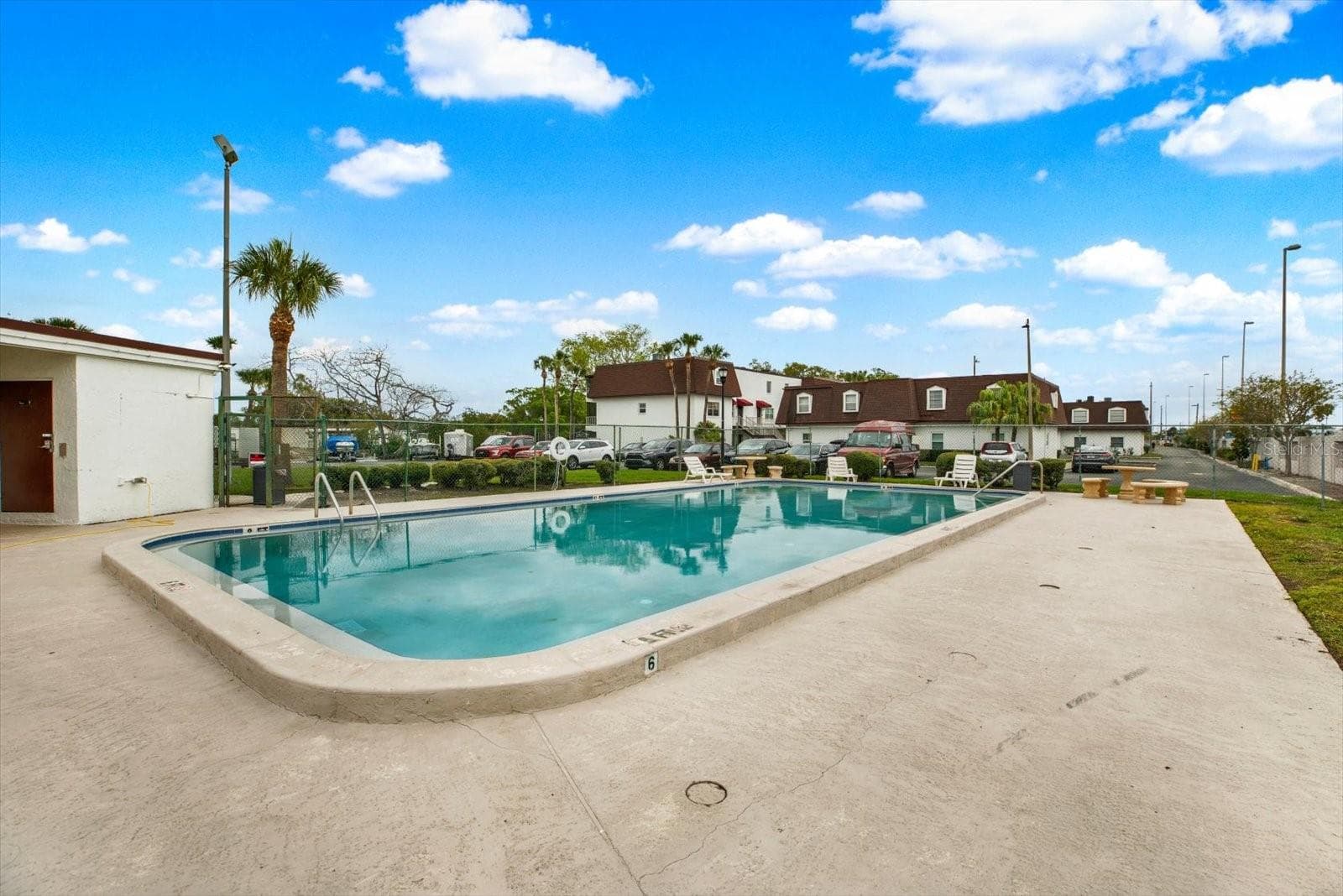 Pool - 9130 TUDOR DR #M105, TAMPA