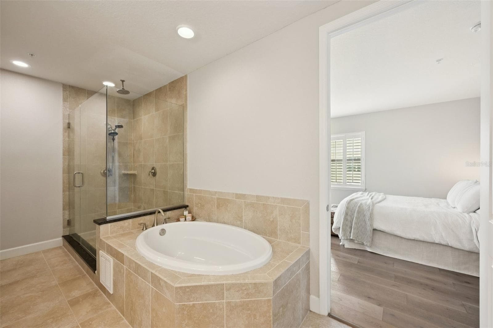 Condominium at 3420 77TH ST W #101, BRADENTON, photo 28 of 41