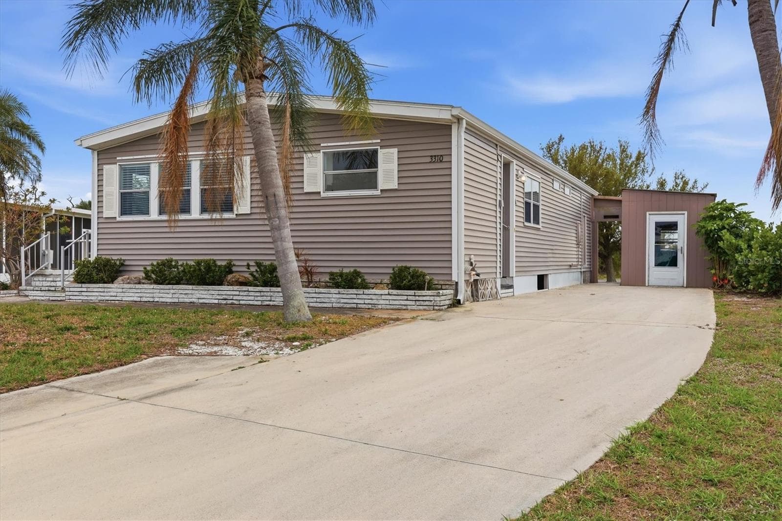 3310 BLUE JAY LN