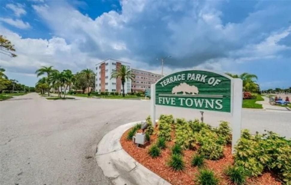 Condominium at 5925 TERRACE PARK DR N #111, ST PETERSBURG, photo 7 of 34