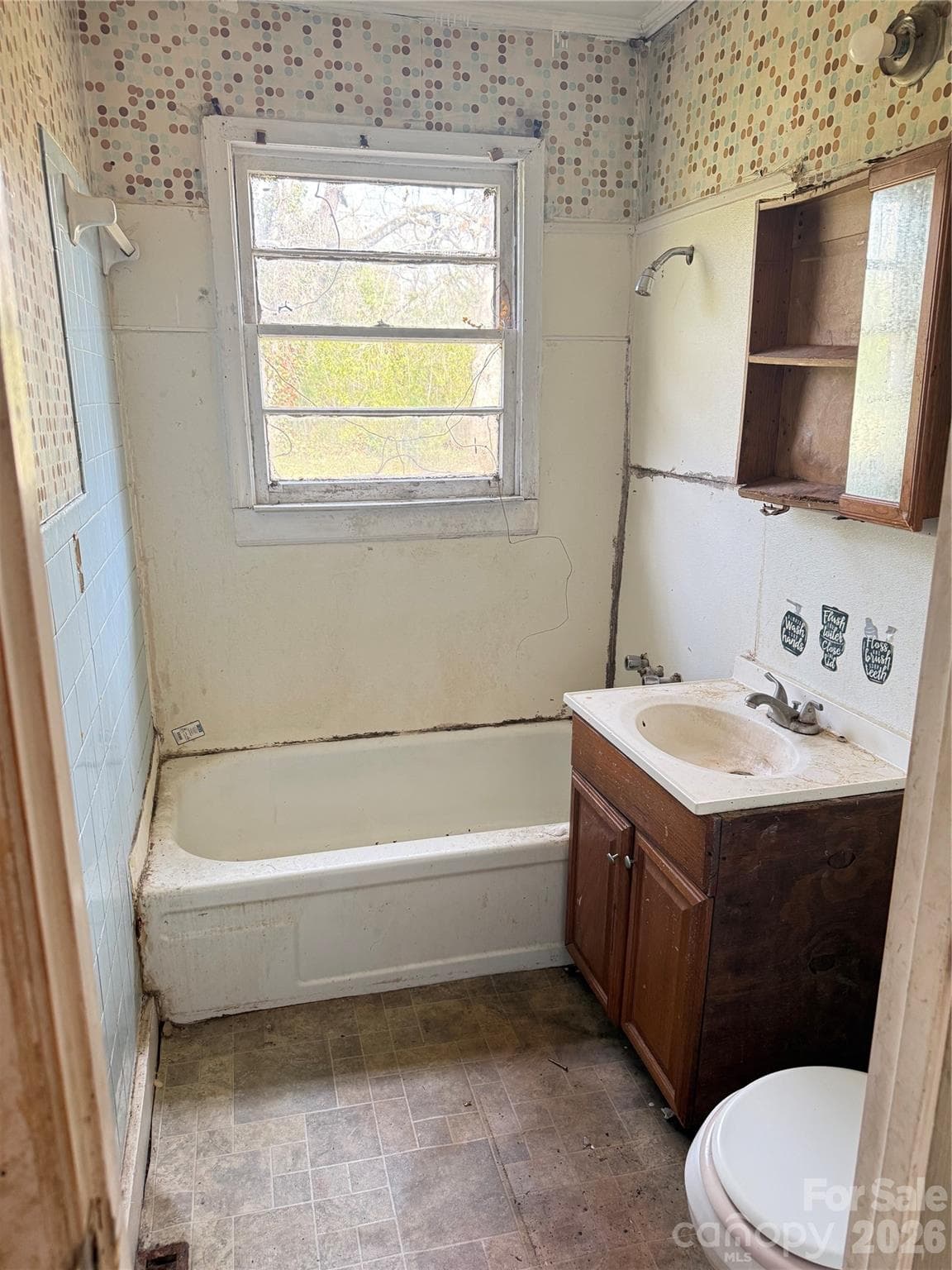 Bathroom - 205 Jewel Street, Chester