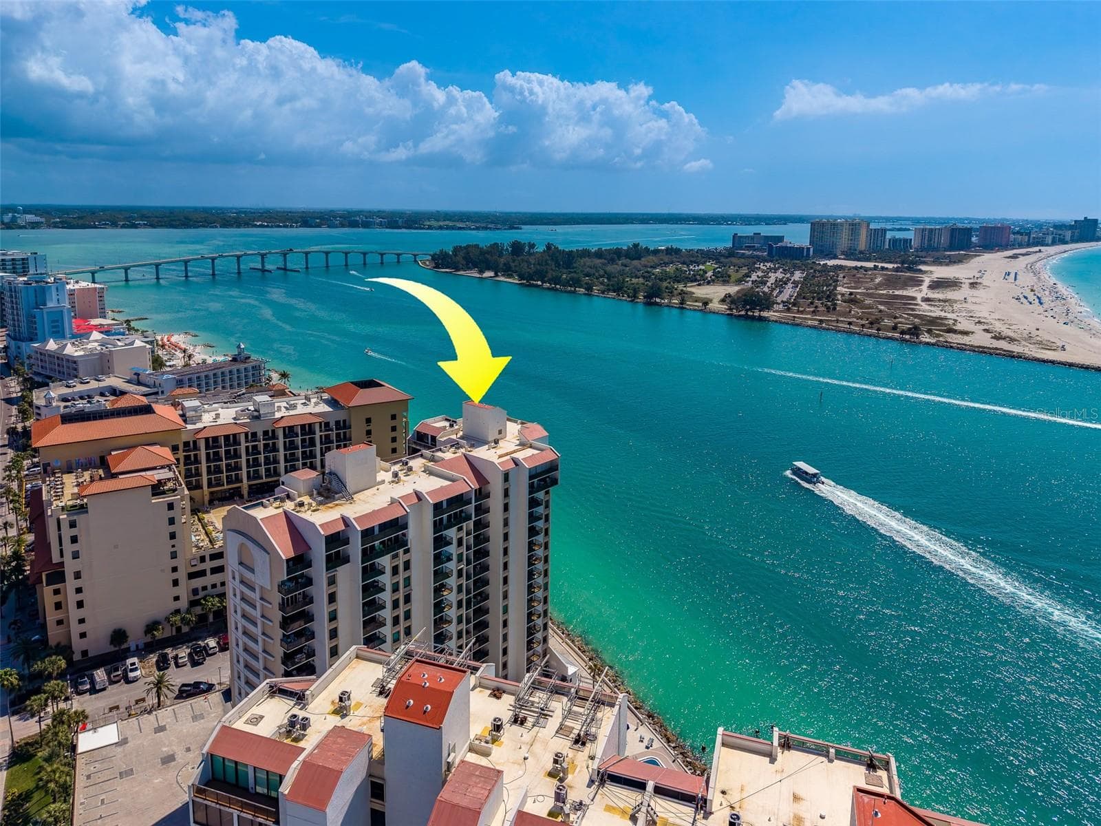 Condominium at 450 S GULFVIEW BLVD #208, CLEARWATER BEACH, photo 17 of 38