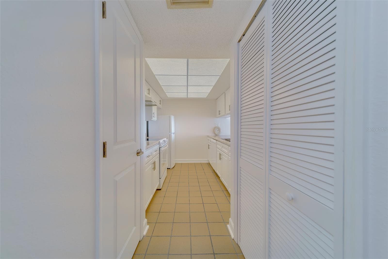 Condominium at 450 S GULFVIEW BLVD #208, CLEARWATER BEACH, photo 20 of 38