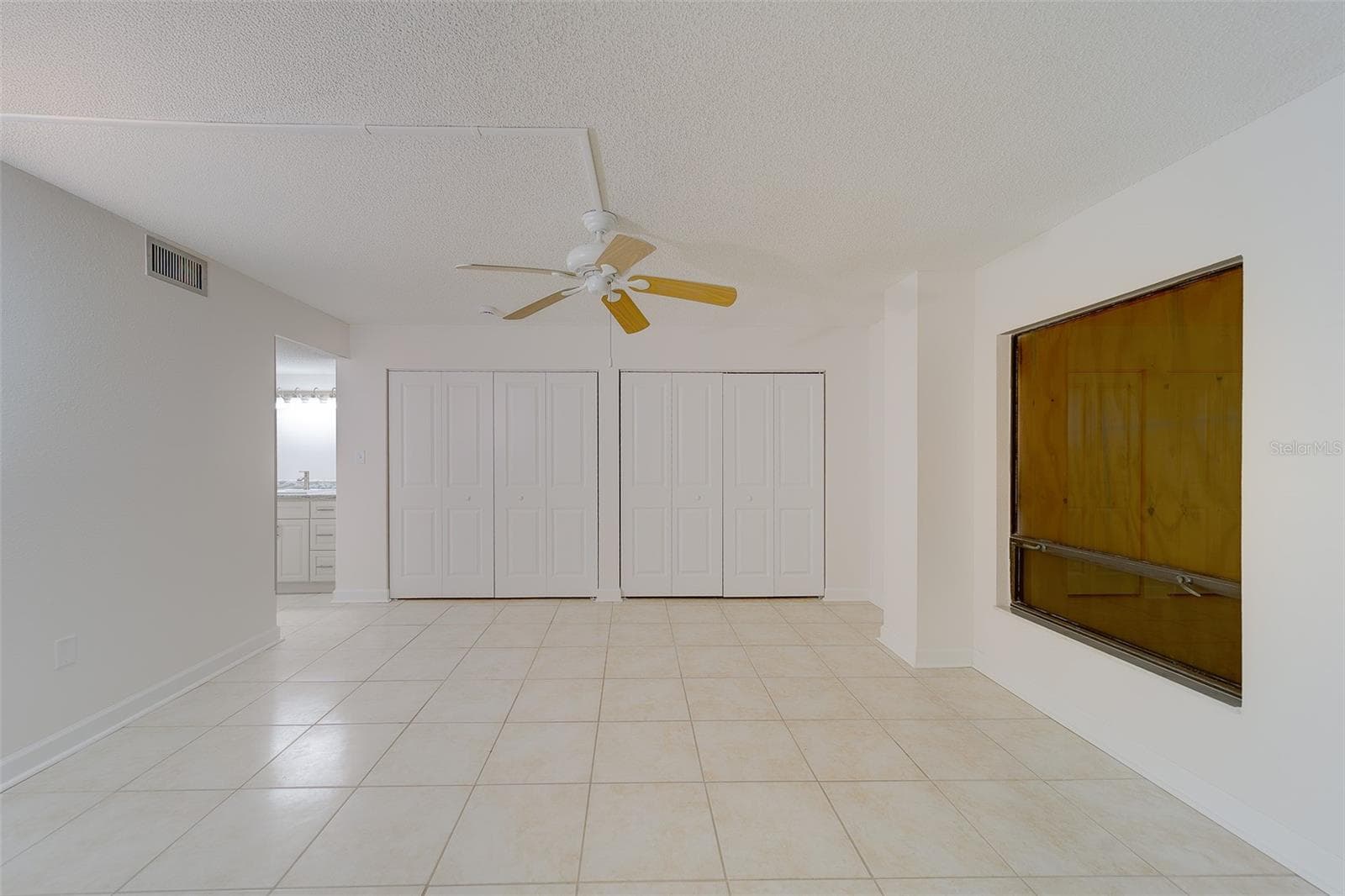 Large master bdrm 23x15.5 (board being removed) - 450 S GULFVIEW BLVD #208, CLEARWATER BEACH