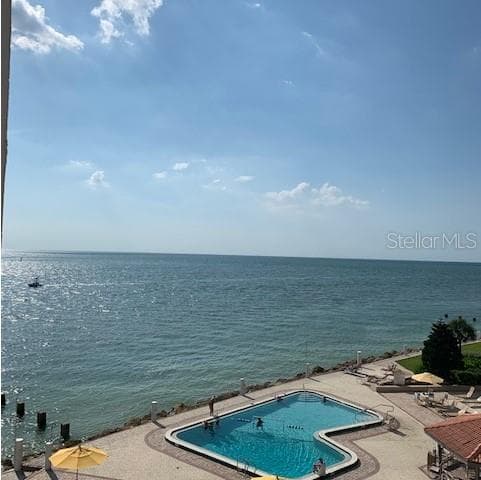 Condominium at 450 S GULFVIEW BLVD #208, CLEARWATER BEACH, photo 33 of 38