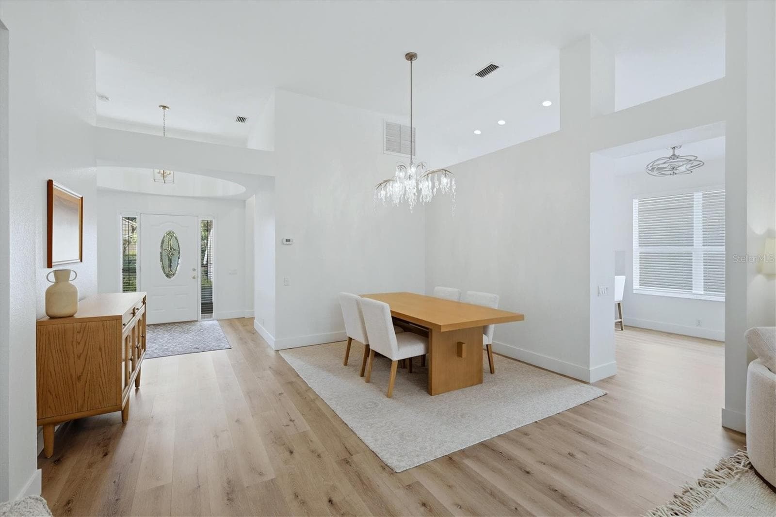 Single Family Residence at 7904 HAMPTON CT, UNIVERSITY PARK, photo 4 of 50