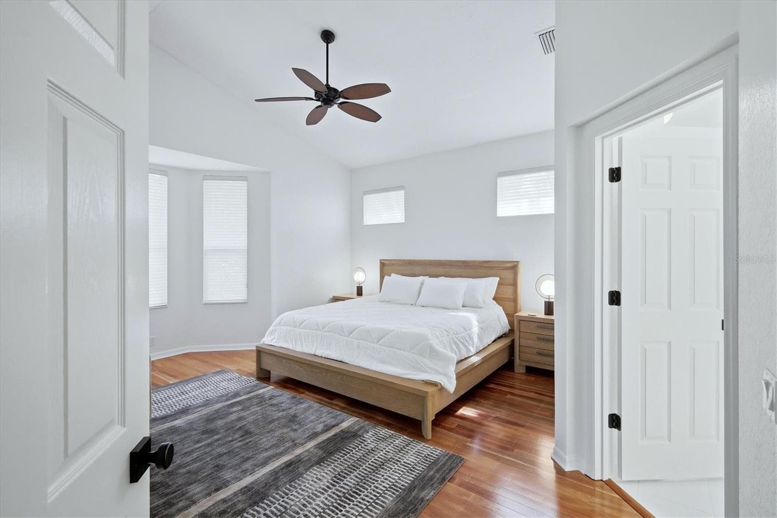 Single Family Residence at 7904 HAMPTON CT, UNIVERSITY PARK, photo 17 of 50