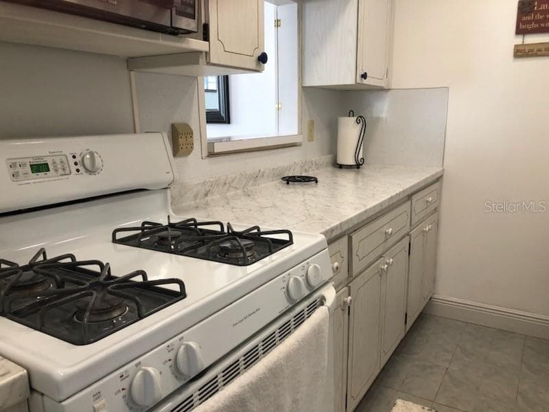 Condominium at 5925 TERRACE PARK DR N #111, ST PETERSBURG, photo 14 of 34