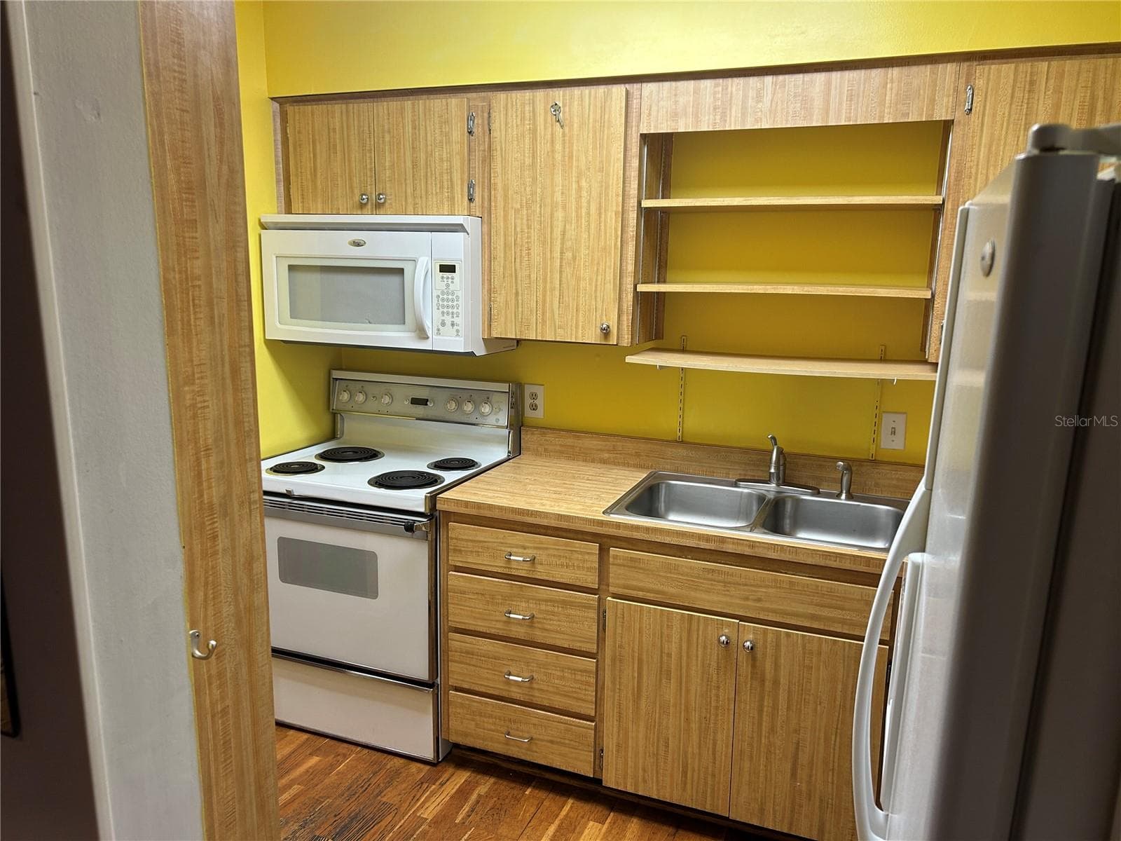 kitchen - 515 S MATANZAS AVE, TAMPA
