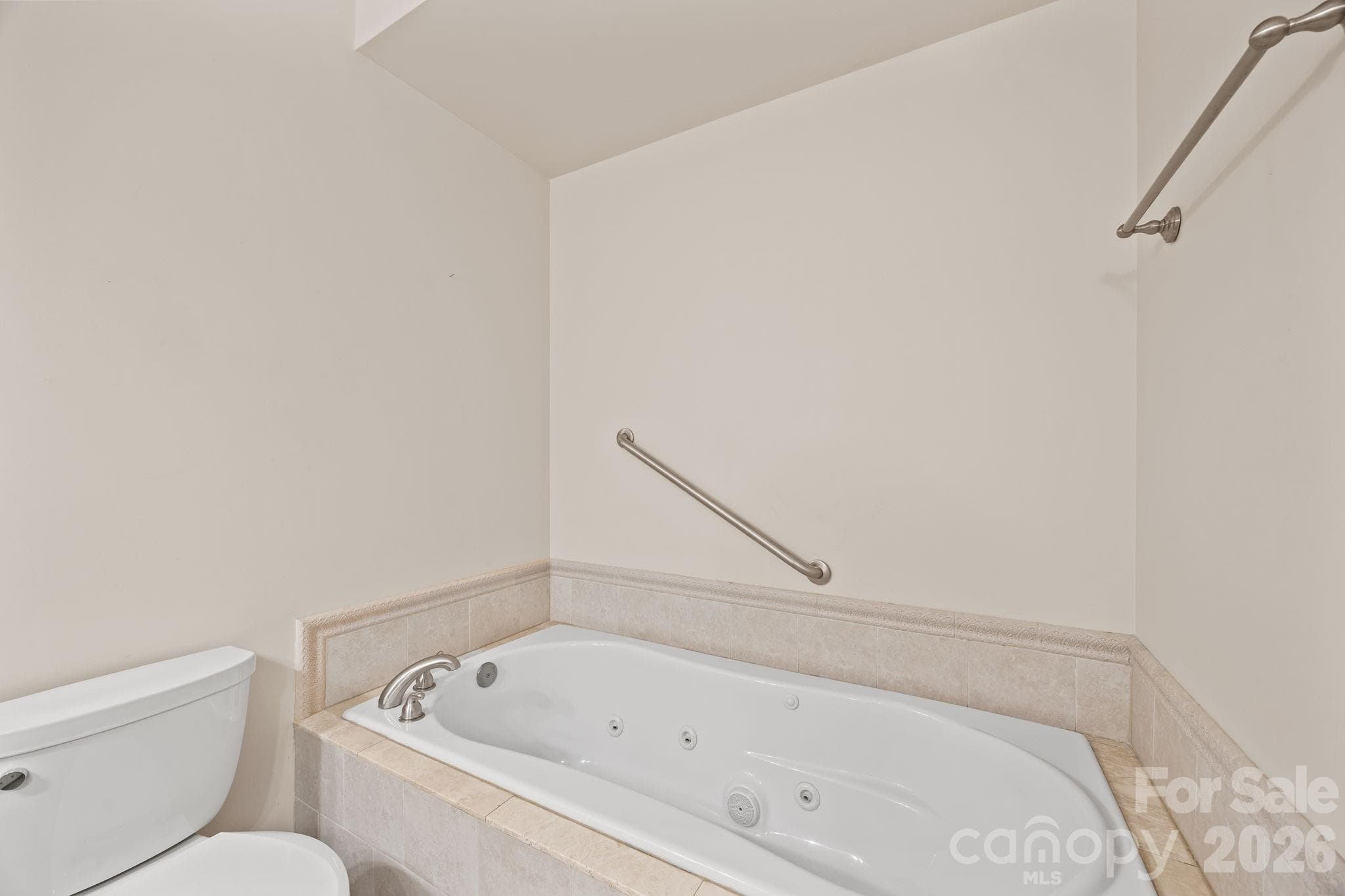 Condominium at 5 Lila Lane, Clyde, photo 20 of 38