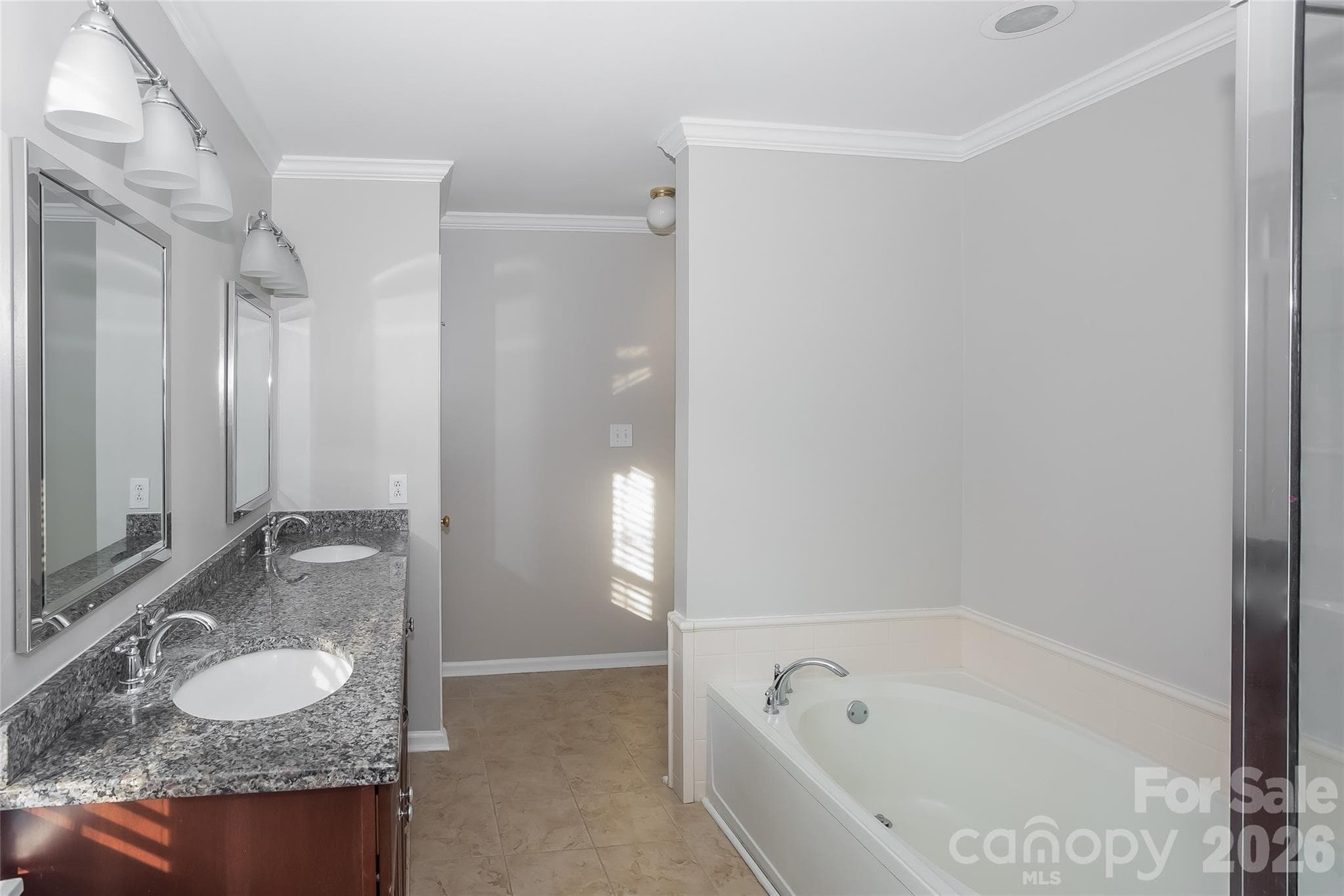 Single Family Residence at 7300 Reynard Lane, Charlotte, photo 9 of 11