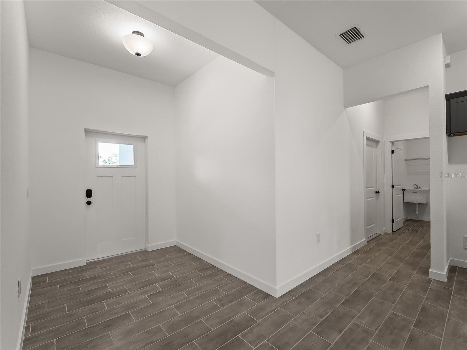 Foyer - 4409 LACOCO ST, NORTH PORT