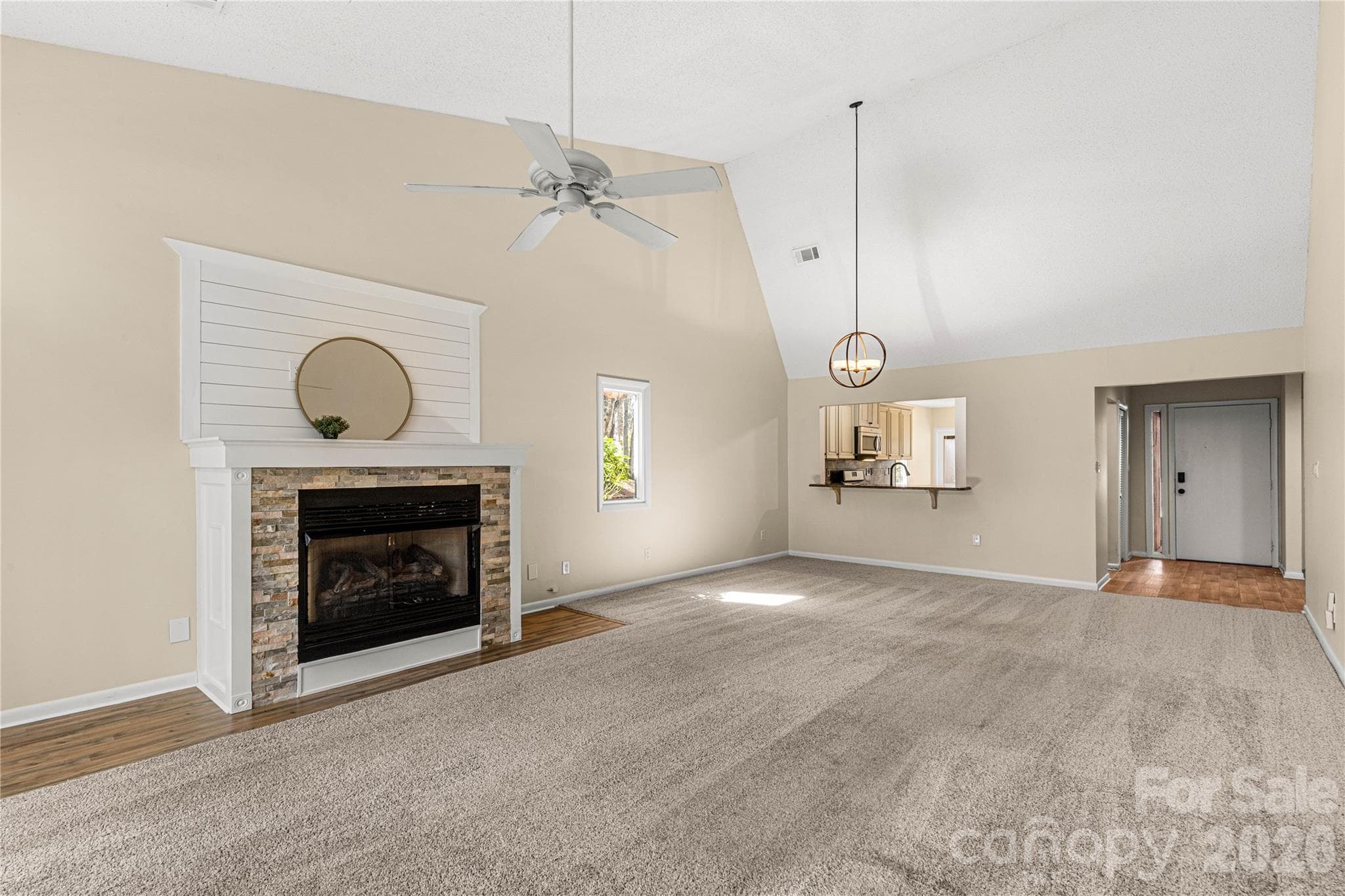 Condominium at Clover, photo 4 of 40