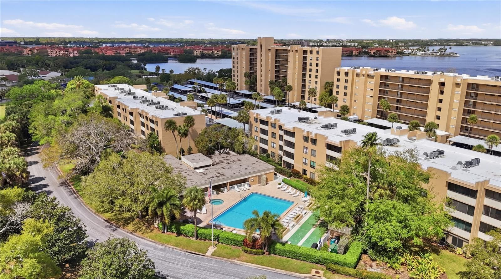 2616 COVE CAY DR #502