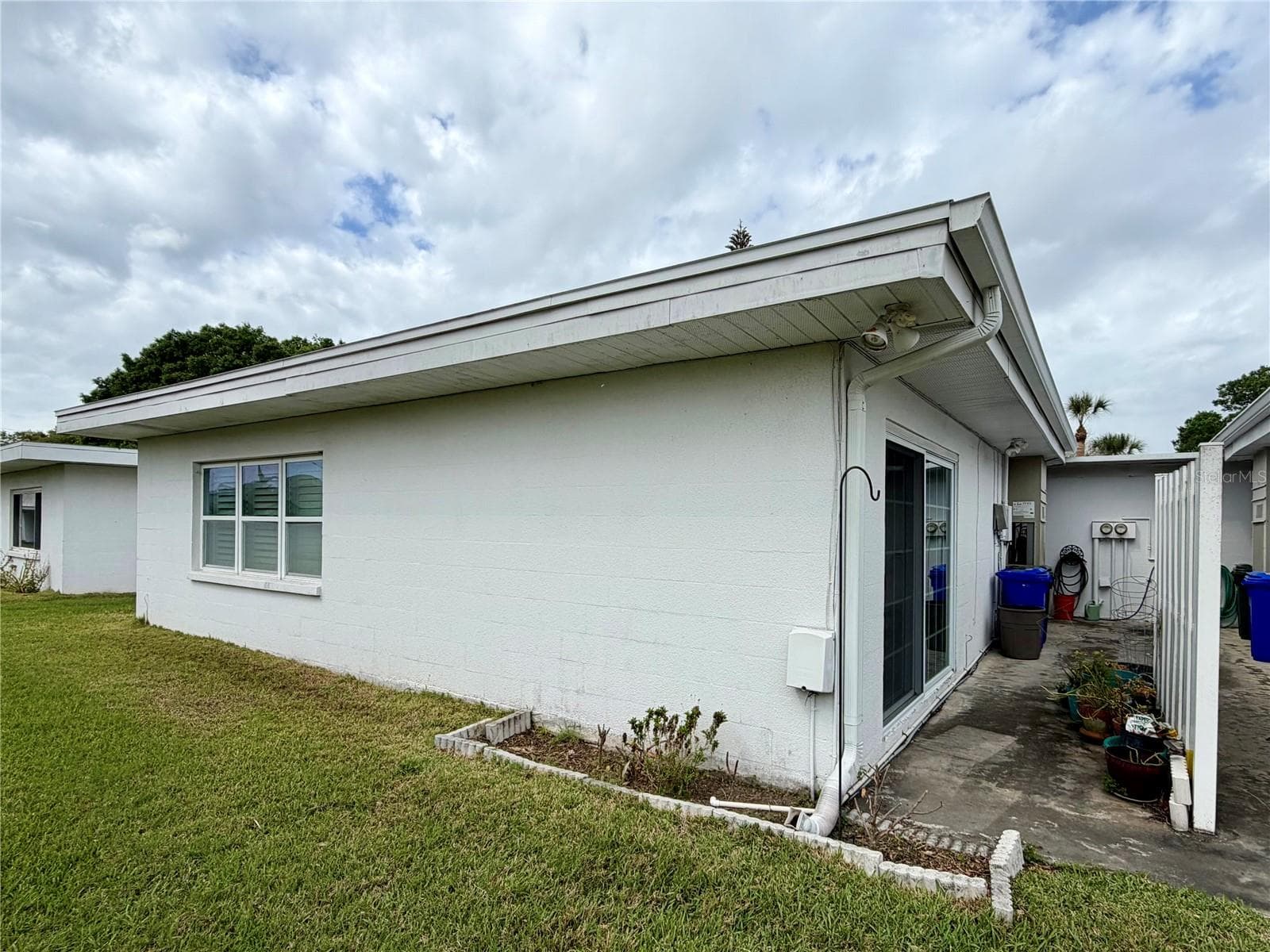 Villa at 524 CAMEO DR, LAKELAND, photo 9 of 34