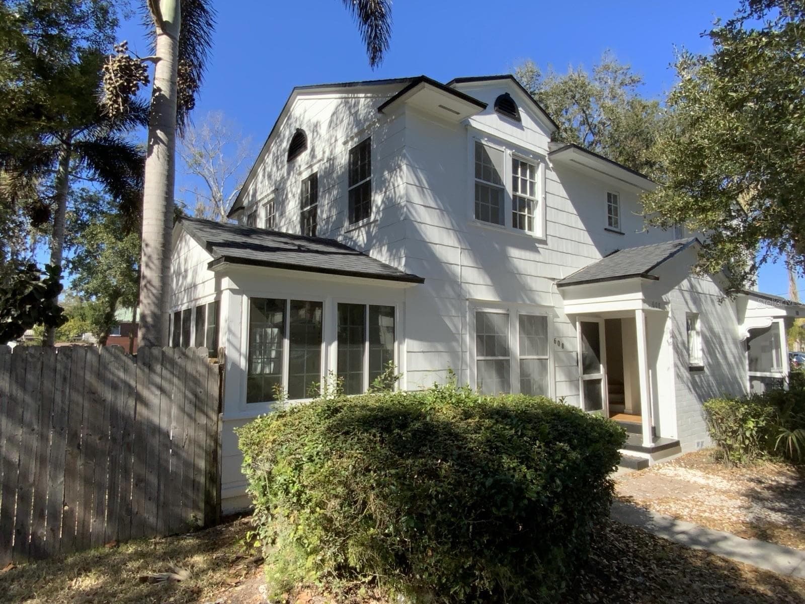 Half Duplex at 608 HIGHLAND AVE, ORLANDO, photo 6 of 13