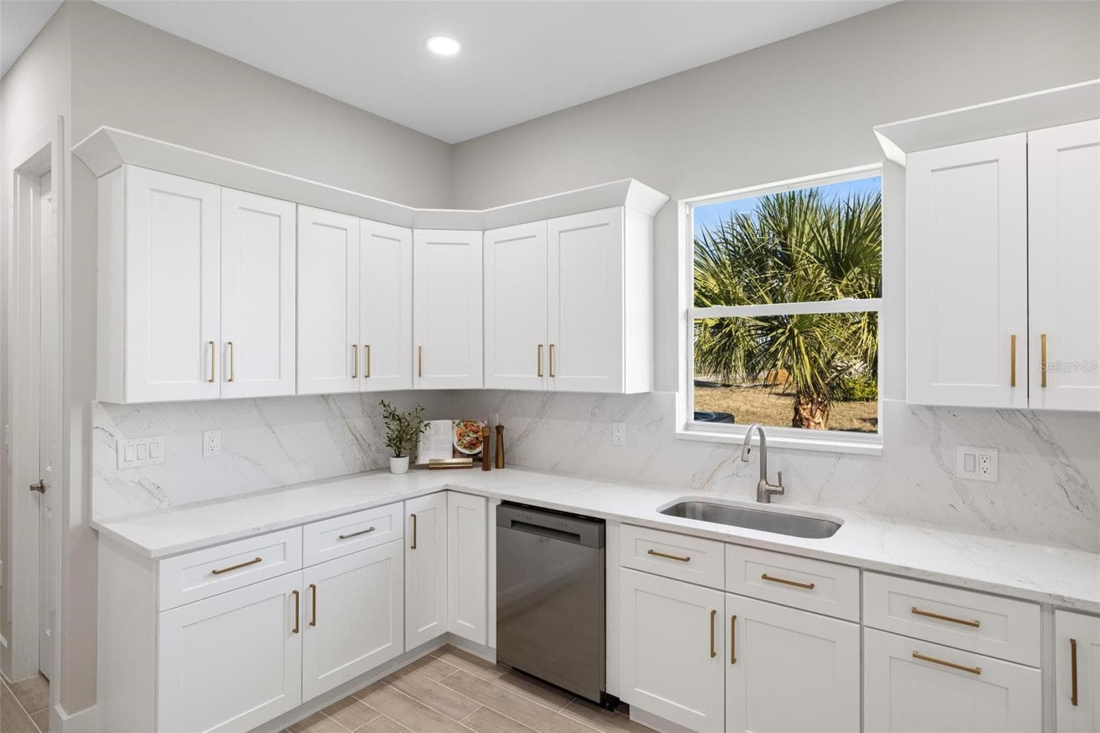 Furnished Model of same floorplan by same builder at 38 Lark - 23 WREN DR, PLACIDA