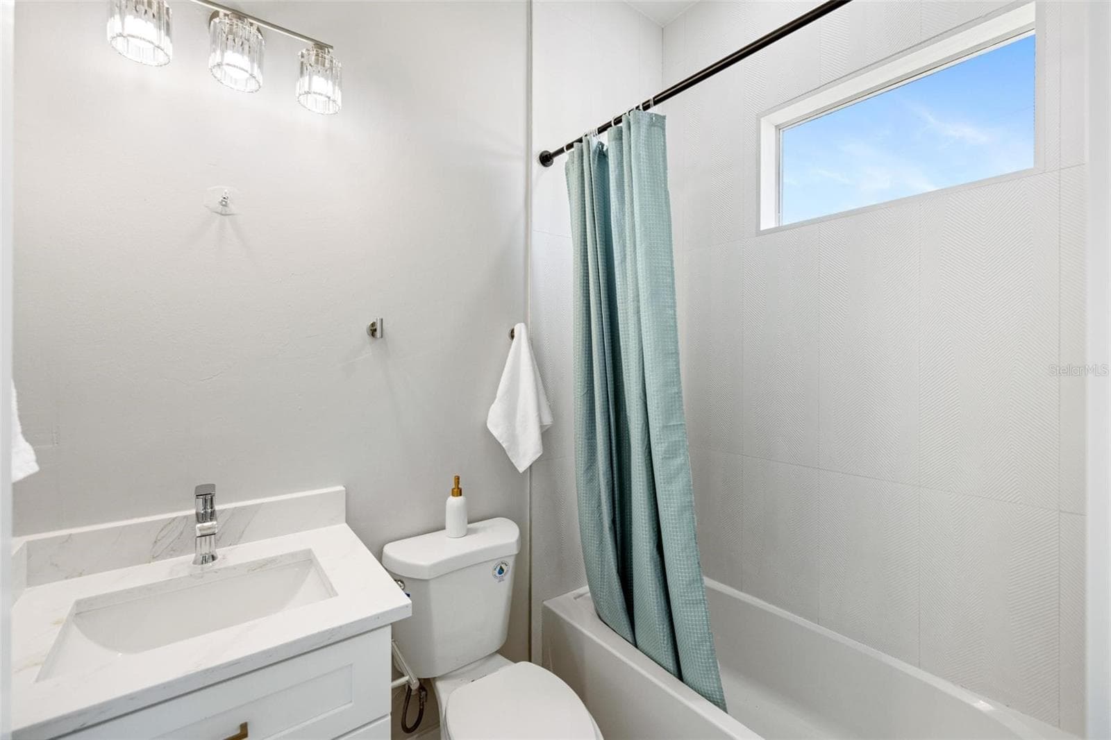 Furnished Model of same floorplan by same builder at 38 Lark - 23 WREN DR, PLACIDA