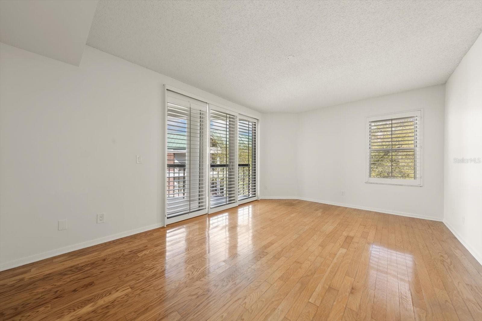1st floor Primary suite - 947 SEDDON COVE WAY #947, TAMPA