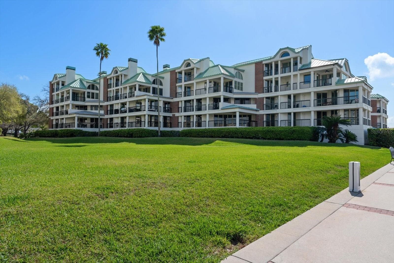 Condominium at 947 SEDDON COVE WAY #947, TAMPA, photo 57 of 101