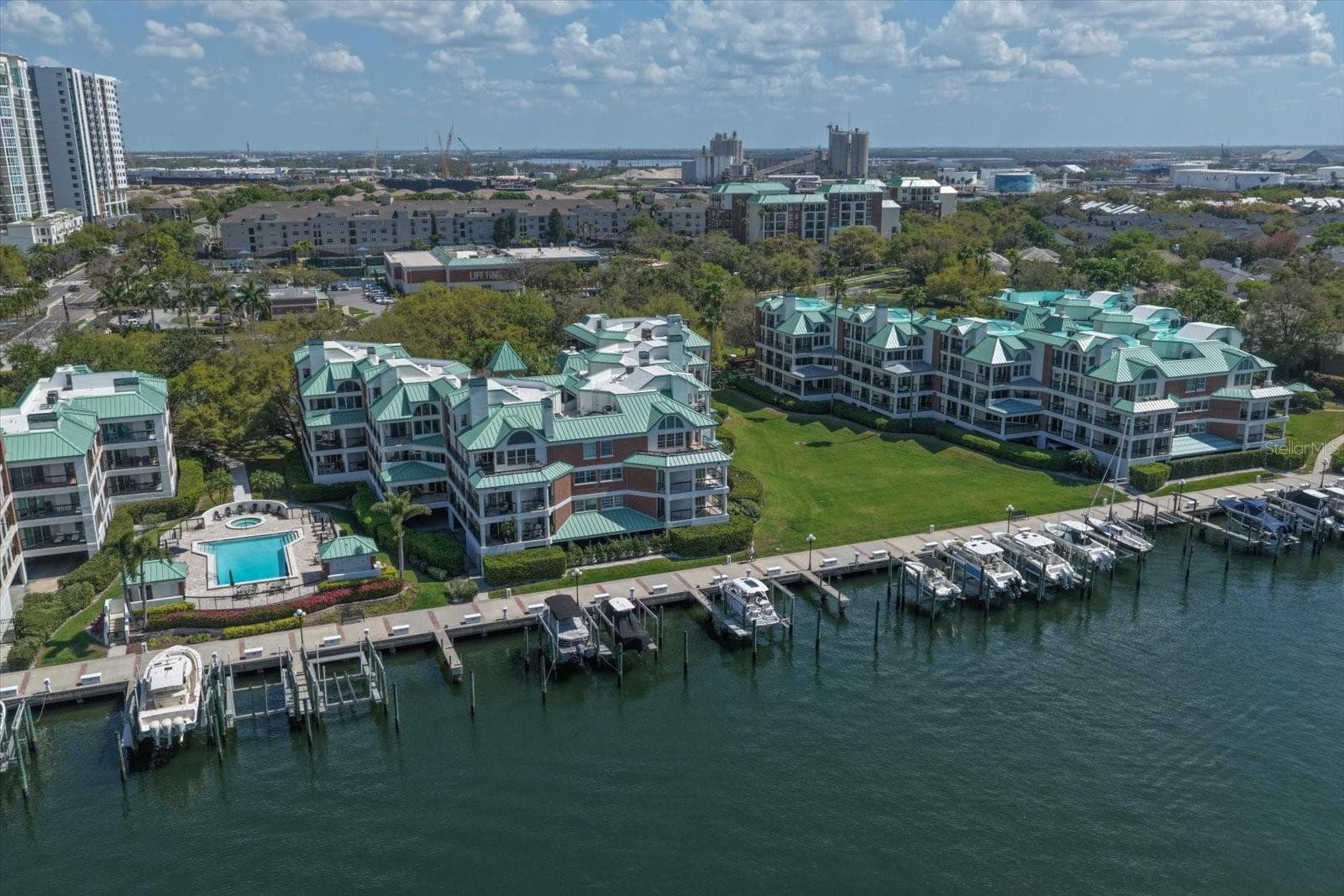 Condominium at 947 SEDDON COVE WAY #947, TAMPA, photo 73 of 101