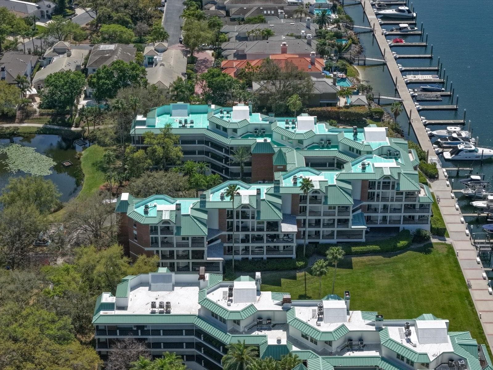 Condominium at 947 SEDDON COVE WAY #947, TAMPA, photo 76 of 101