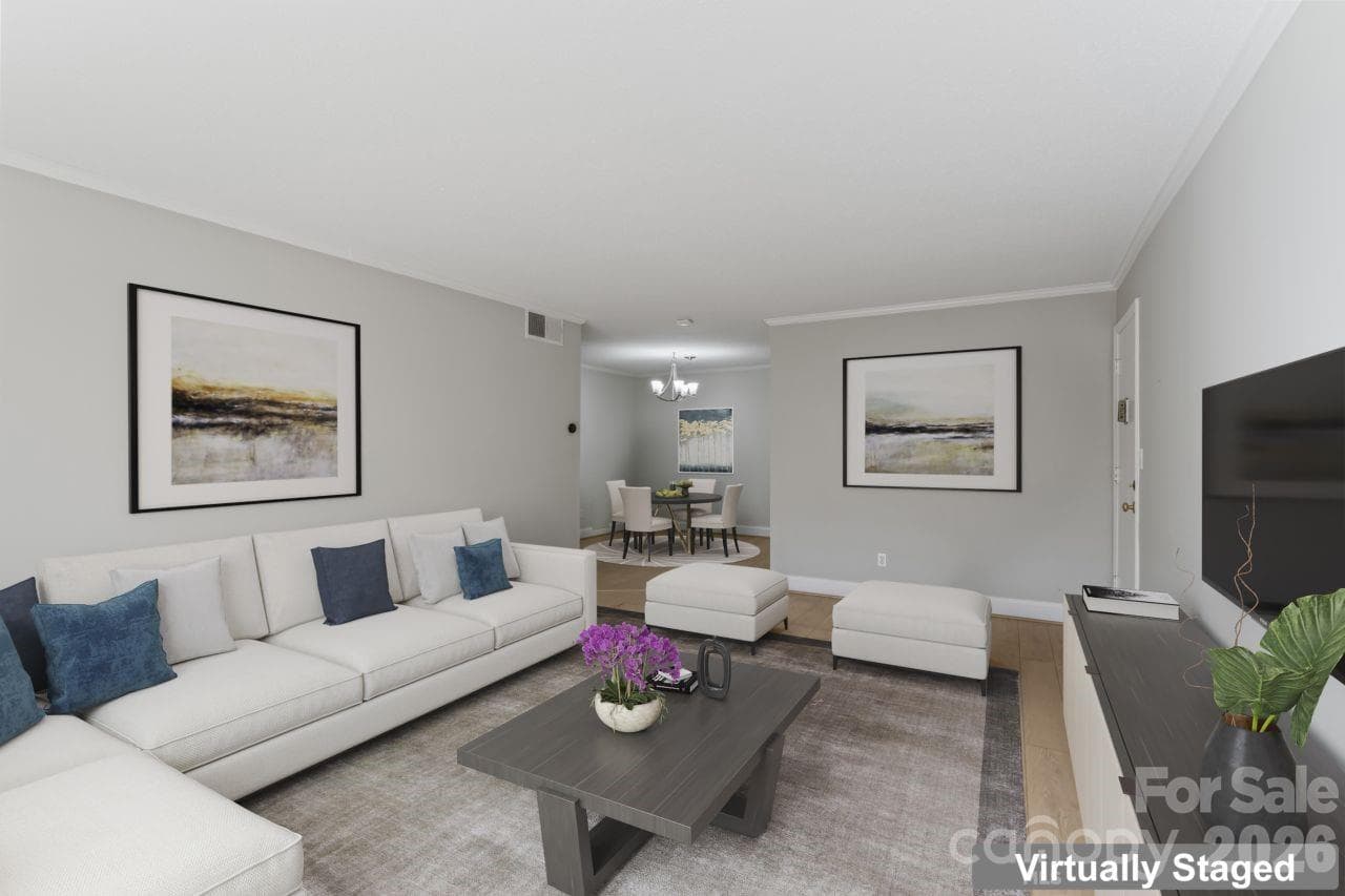 Condominium at 4747 Hedgemore Drive, Charlotte, photo 2 of 37