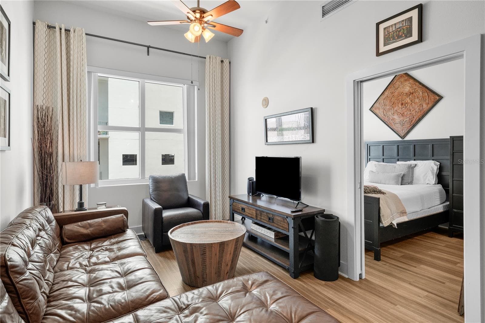 Condominium at 1120 E KENNEDY BLVD #827, TAMPA, photo 4 of 34
