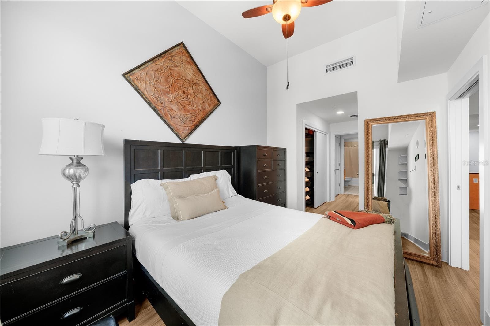 Condominium at 1120 E KENNEDY BLVD #827, TAMPA, photo 21 of 34