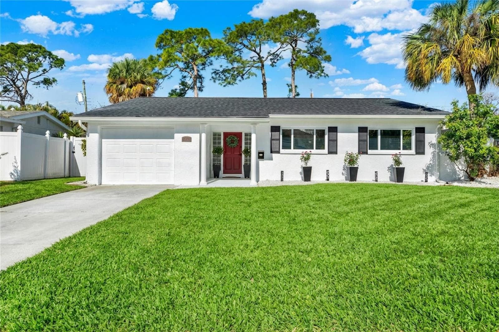 Single Family Residence at 4510 NE HELENA ST NE, ST PETERSBURG, photo 2 of 37