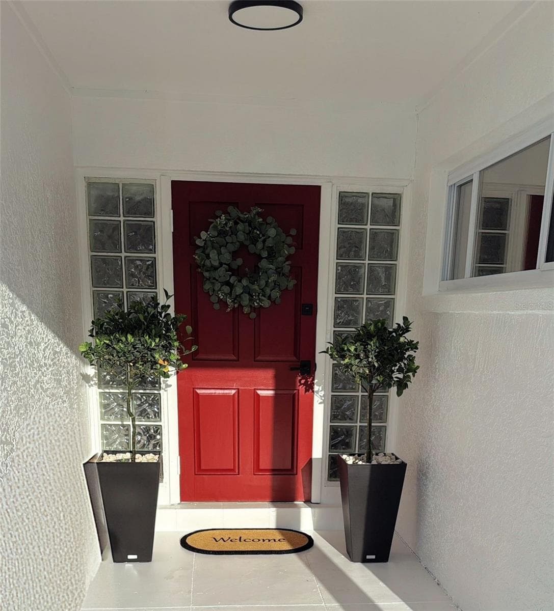 Single Family Residence at 4510 NE HELENA ST NE, ST PETERSBURG, photo 4 of 37