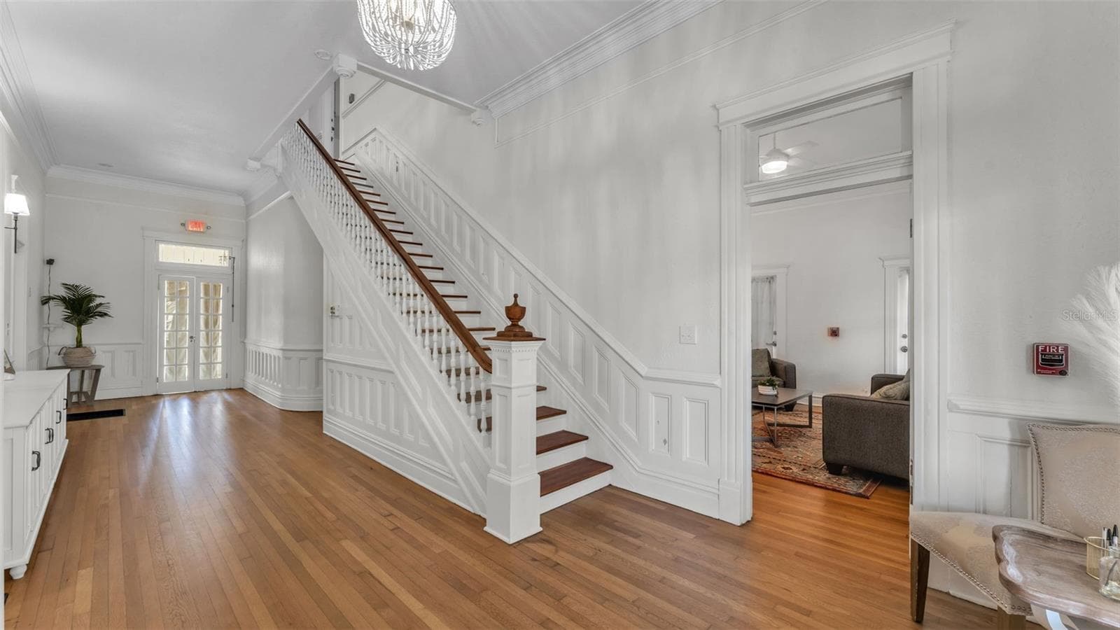 Front Stair and Foyer - 555 E STANFORD ST, BARTOW