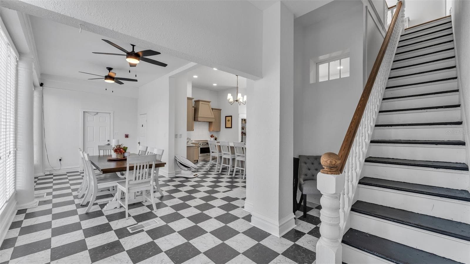 Kitchen / Butler's Staircase - 555 E STANFORD ST, BARTOW