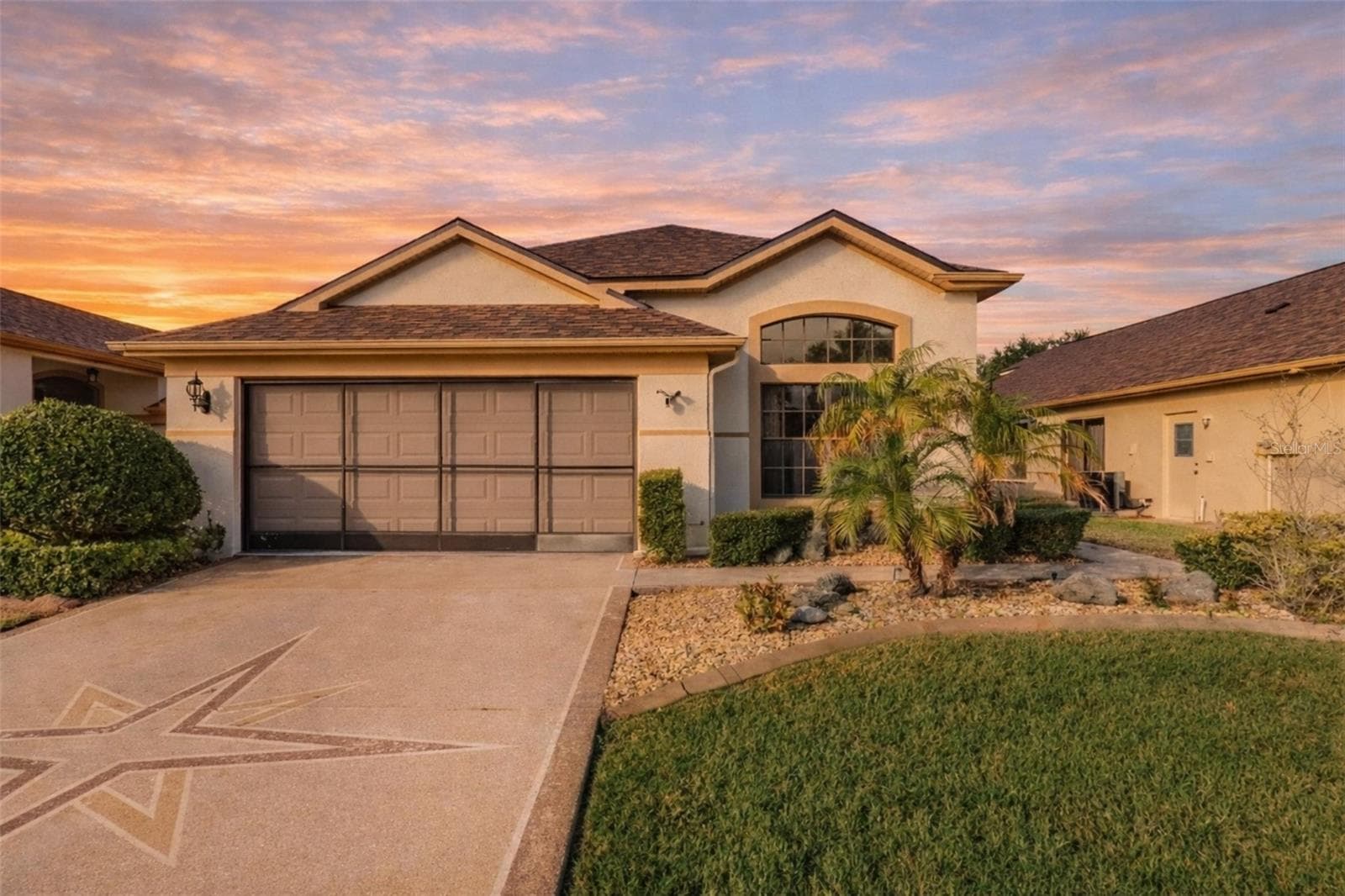 13825 LEROUX DR