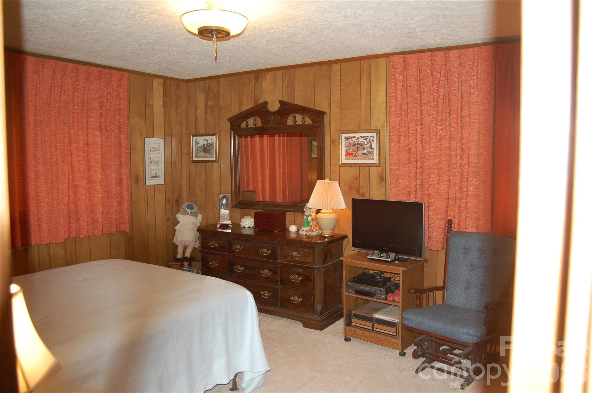 Single Family Residence at 202 Knoll Circle, Newland, photo 8 of 24