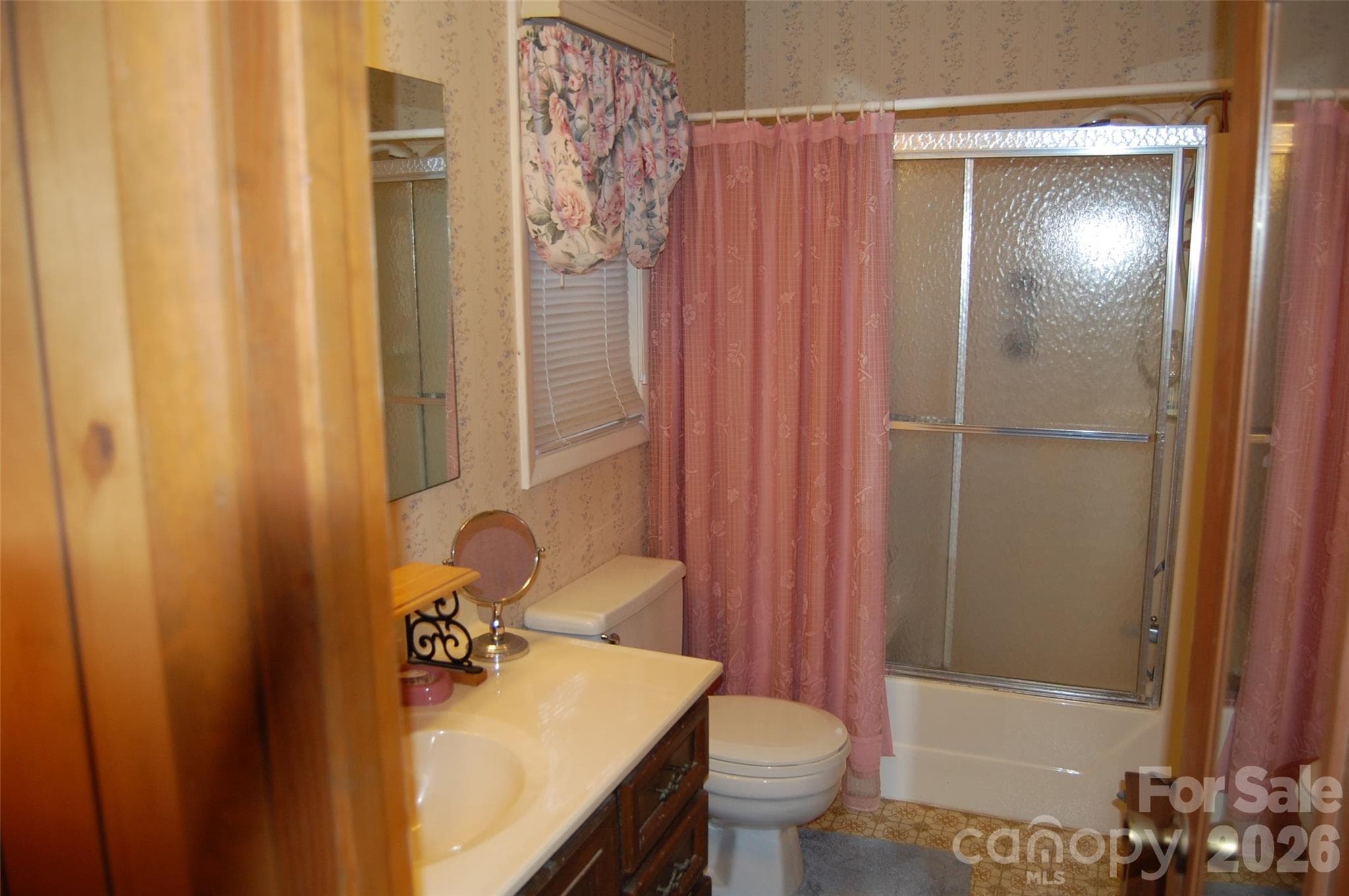 Single Family Residence at 202 Knoll Circle, Newland, photo 10 of 24
