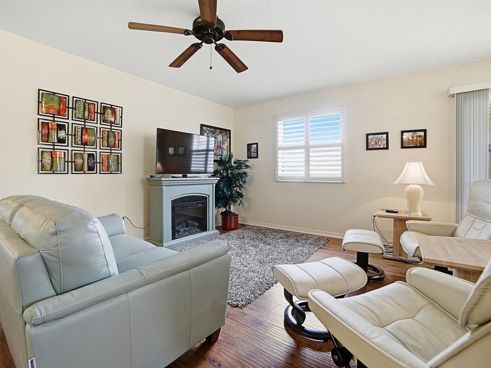 Single Family Residence at 258 ARBELLA LOOP, THE VILLAGES, photo 7 of 38