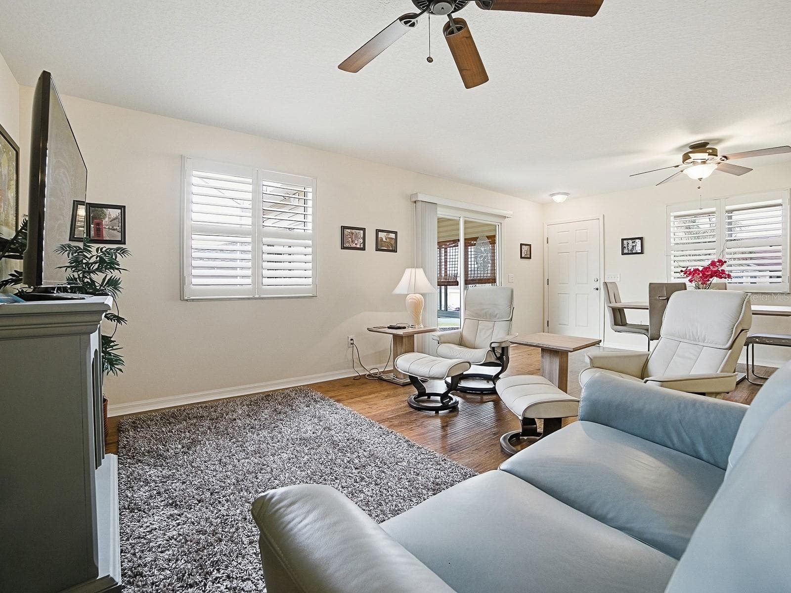 Single Family Residence at 258 ARBELLA LOOP, THE VILLAGES, photo 8 of 38