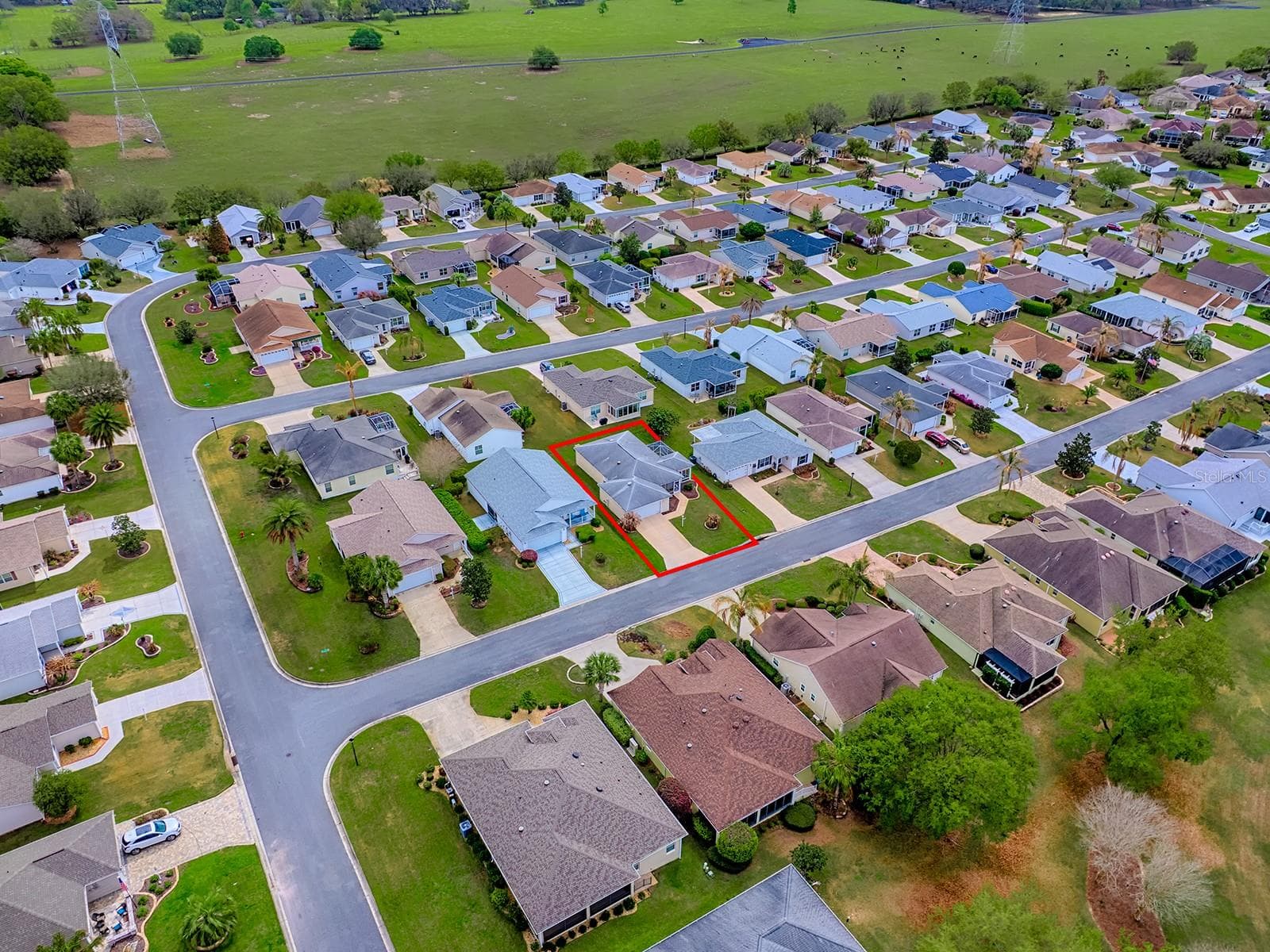Single Family Residence at 258 ARBELLA LOOP, THE VILLAGES, photo 34 of 38