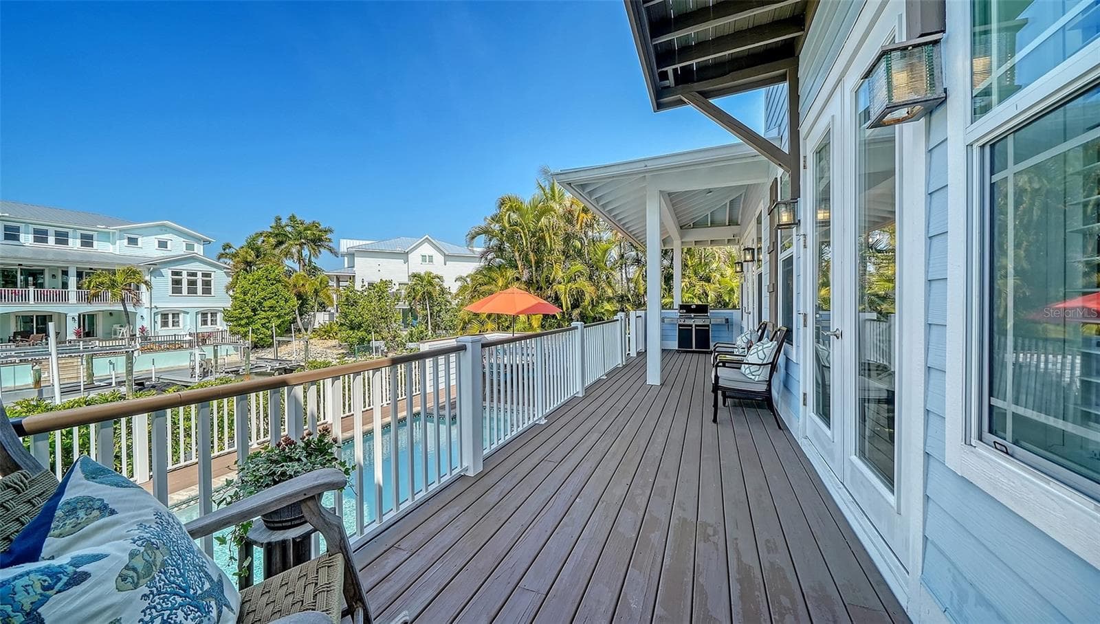 Single Family Residence at 605 N POINT DR, HOLMES BEACH, photo 32 of 92